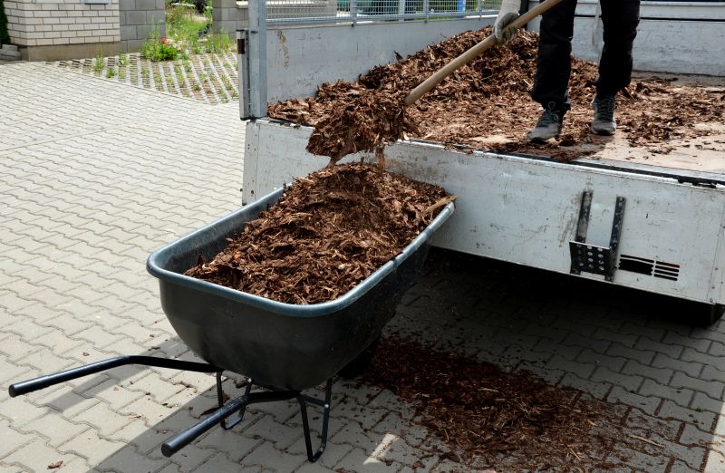 Organic Mulch Delivery
